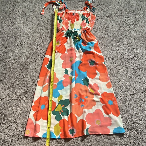 Hailey and Co floral summer dress with pockets. Never worn - Picture 5 of 6